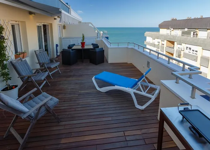Апартаменты El Atico De La Reina By Cadiz4rentals Кадис